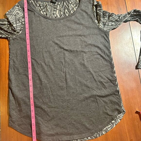 Prana Women Long Sleeve Stretch Fit Black Grey Shirt Sheer Sleeve Back Y2K - Picture 7 of 7